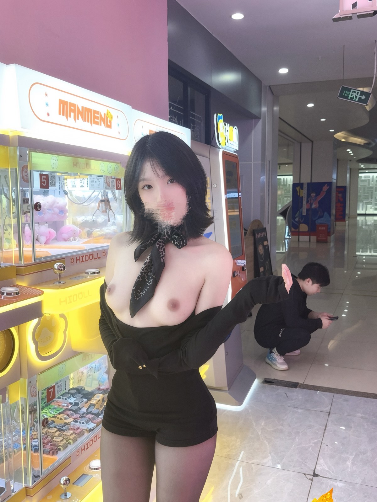 [私房] Kelebing - Outdoor Busty Exposure コスプレ写真集 42P44V