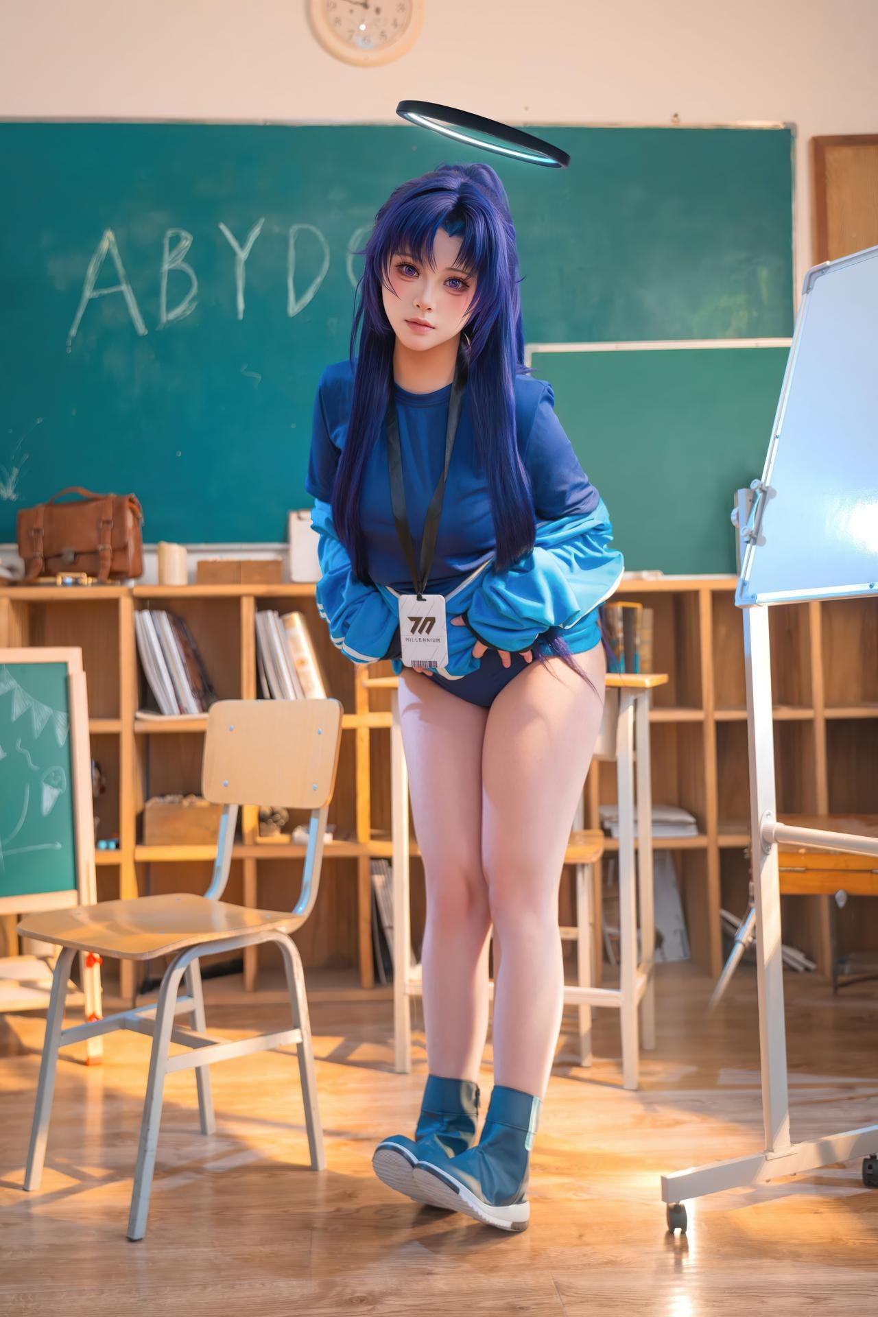 [cosplay] 呙呙 - 优香：优香角色还原美腿大尺度 58P
