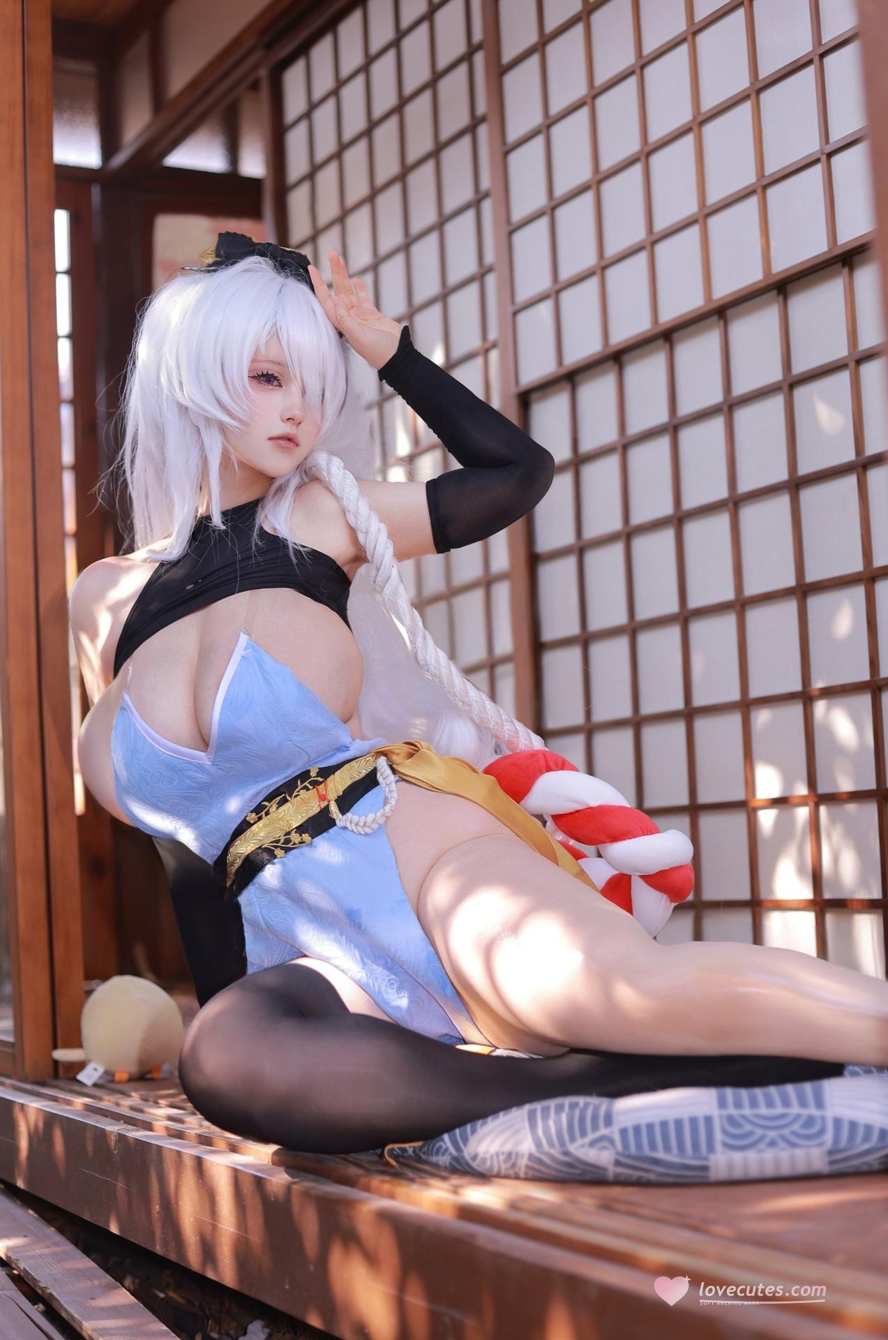 [cosplay] 芝心蛋奶烧 - 碧蓝航线 云仙：碧蓝航线 云仙旗袍角色还原美腿 300P5V