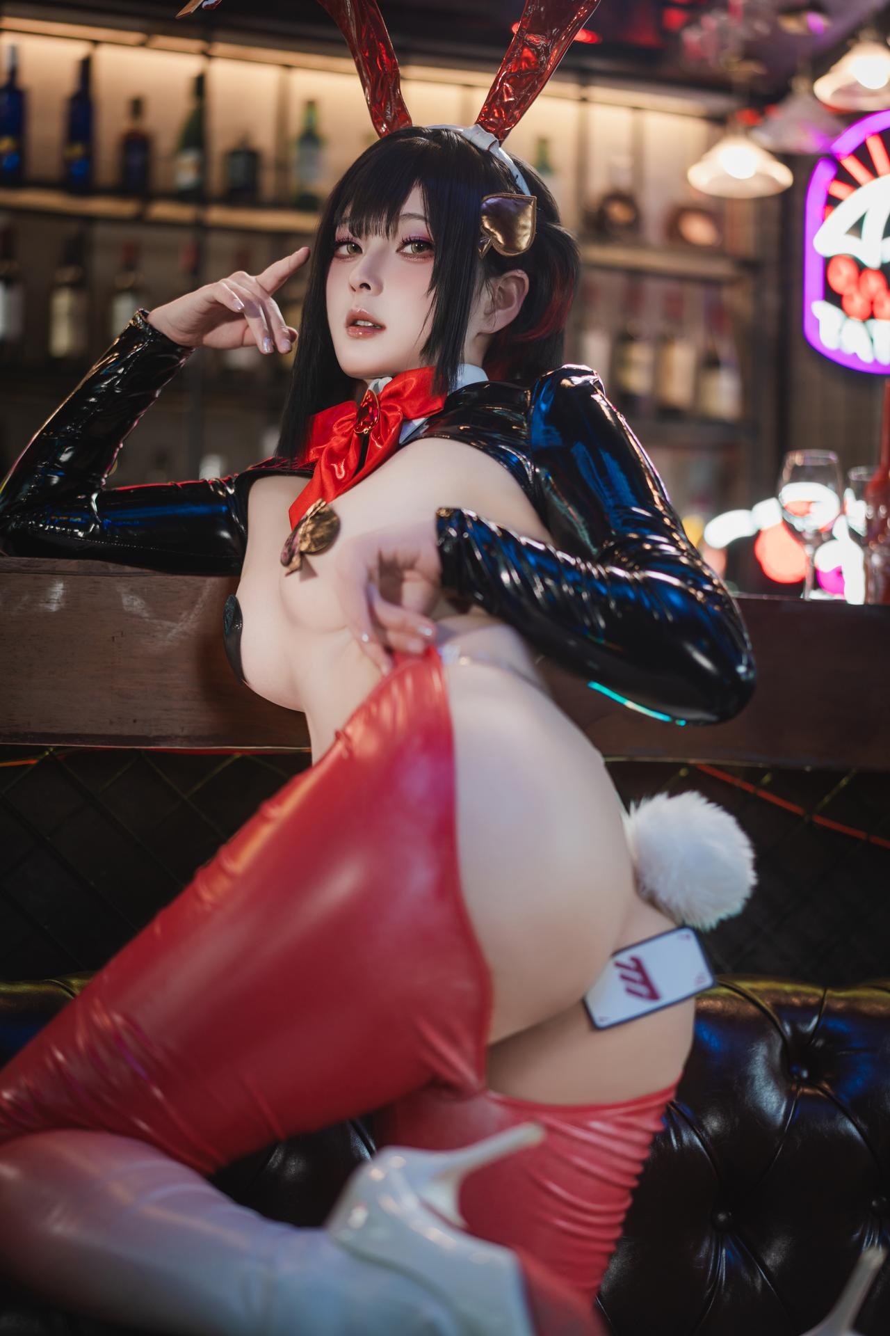 [cosplay] Natsuko夏夏子 - NIKKE 露姬·逆兔女郎：NIKKE 露姬·逆兔女郎角色还原兔女郎美腿 63P