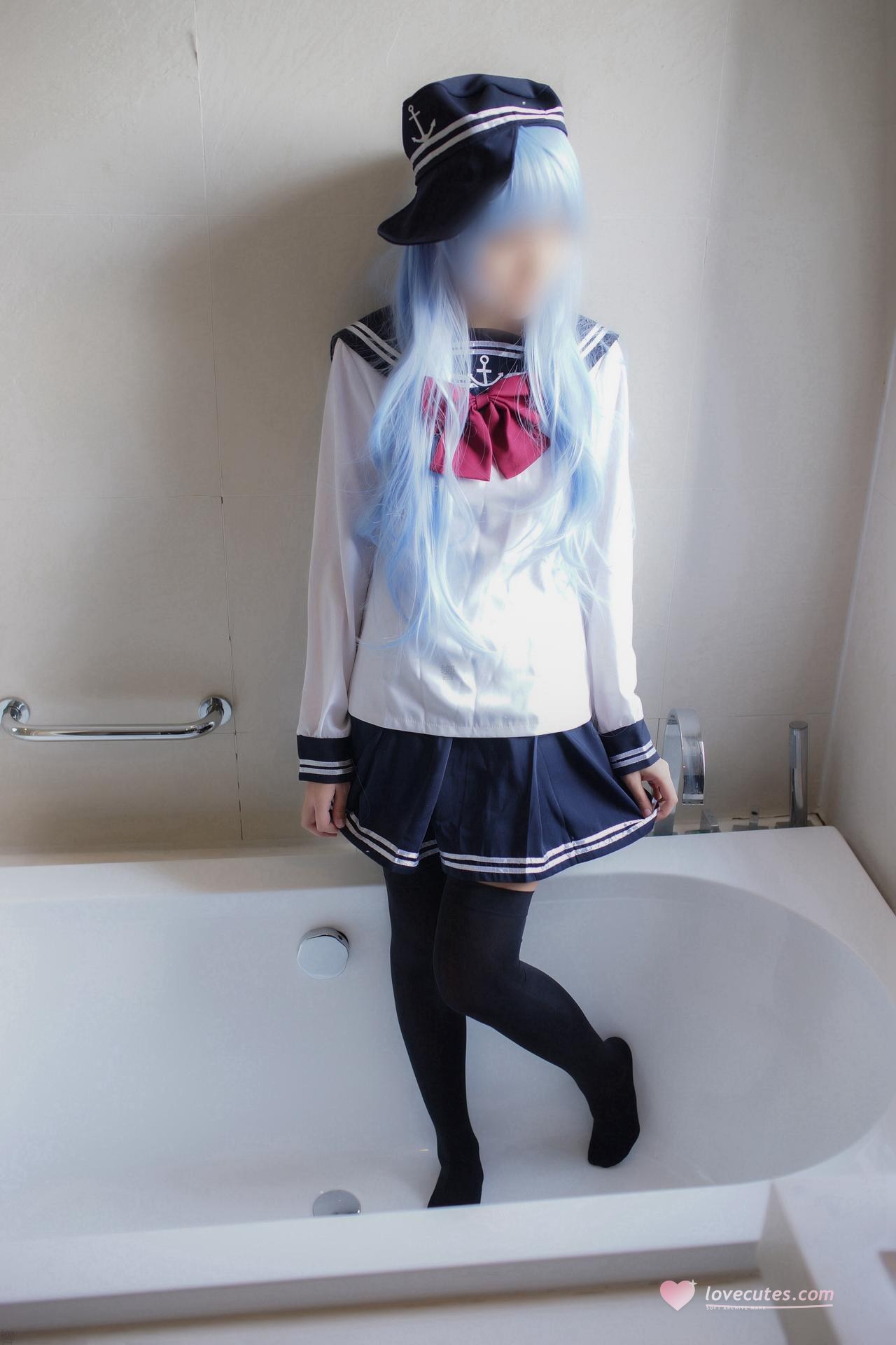[cosplay] 少女映画 - 舰娘响：学生装翘臀美胸大尺度角色还原 82P