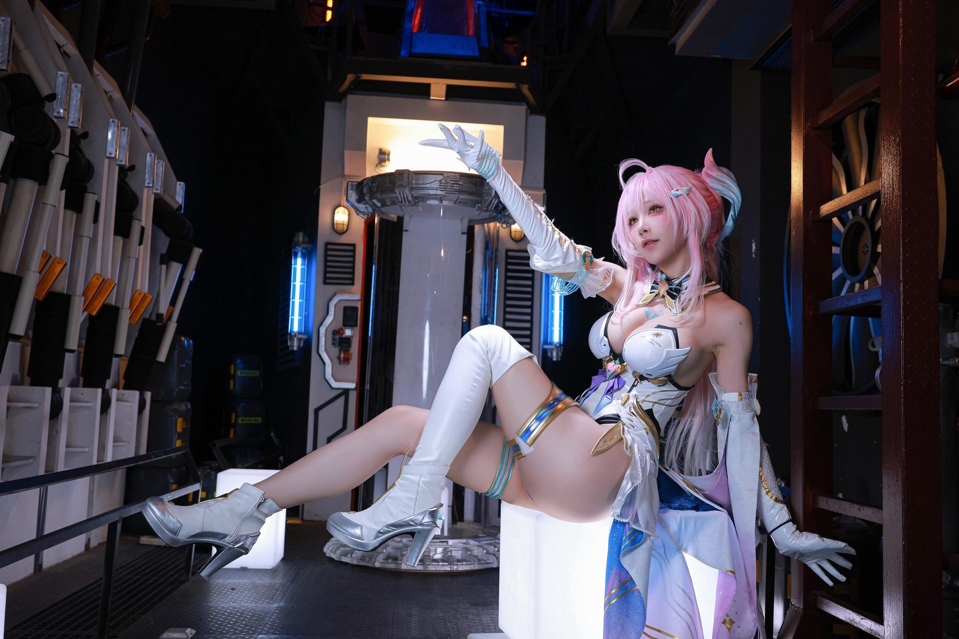 [cosplay] 水淼aqua - 鸣潮 爱弥斯：鸣潮 爱弥斯角色还原美腿大尺度 61P