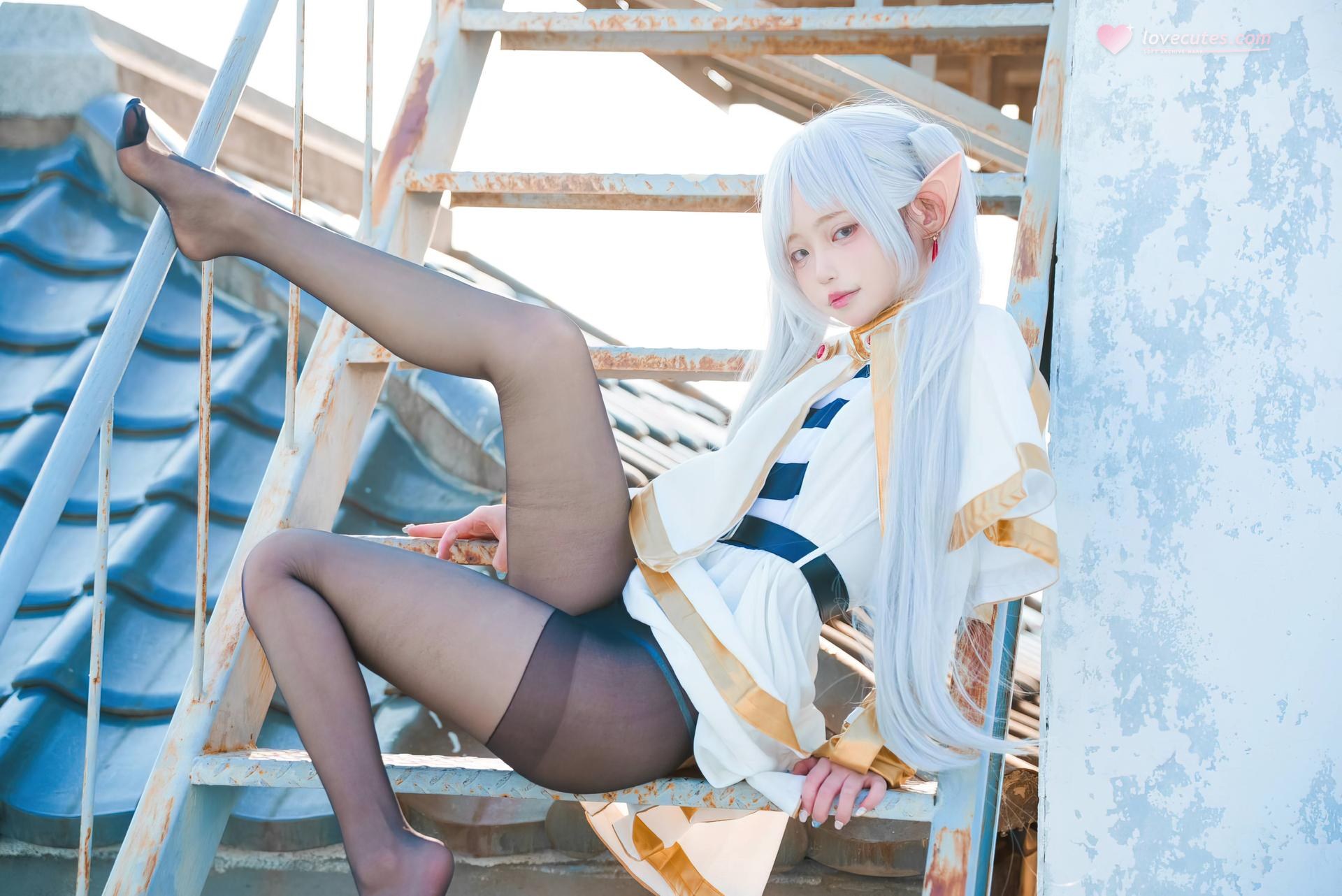 [コスプレ] Irisuare(愛莉) - Frieren 屋上エルフ衣装と黒スト 31P
