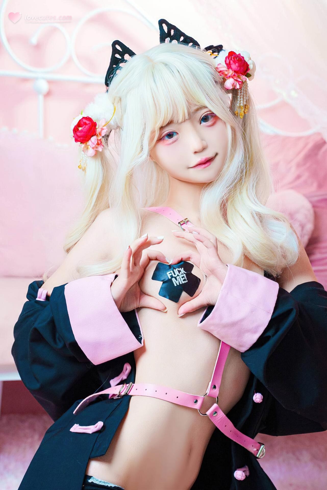 [コスプレ] Irisuare(愛莉) - Illya ピンク寝室と猫耳ストラップ 34P