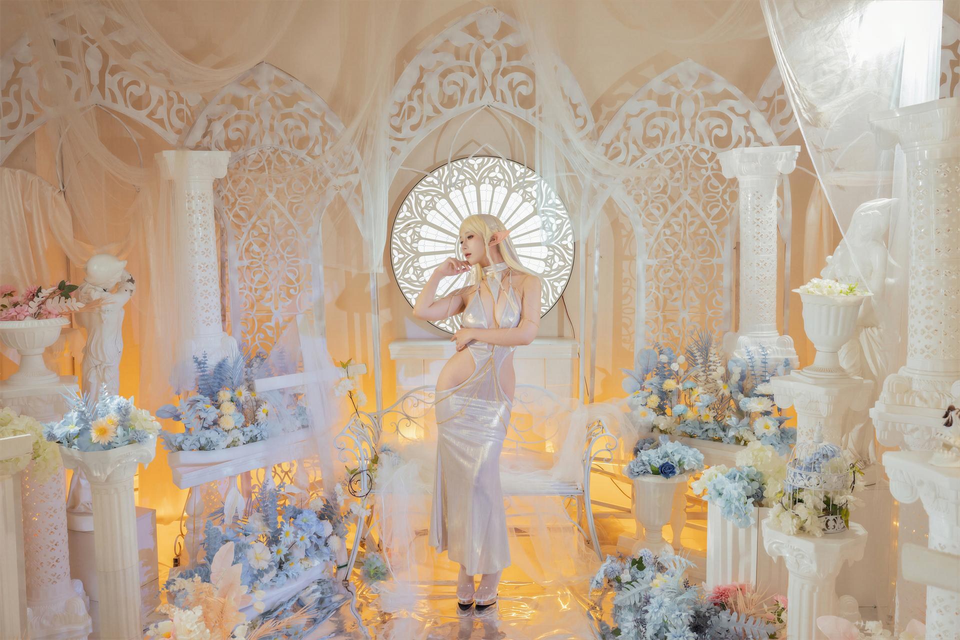 [คอสเพลย์] Yunxixi & Naitaotao - Language of Light ชุดขาวซีทรูและถุงน่องสีเนื้อ 80P1V