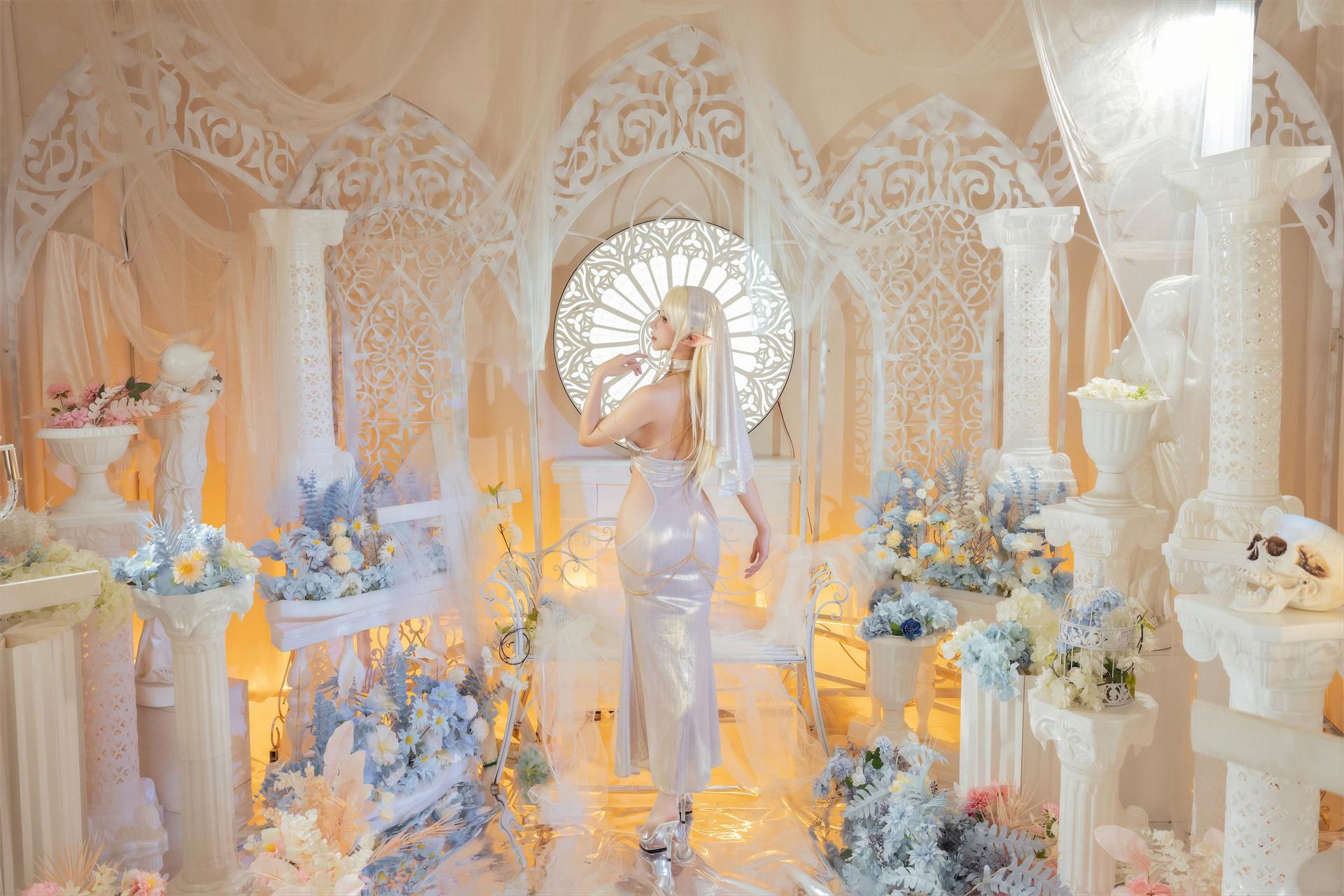 [คอสเพลย์] Yunxixi & Naitaotao - Language of Light ชุดขาวซีทรูและถุงน่องสีเนื้อ 80P1V