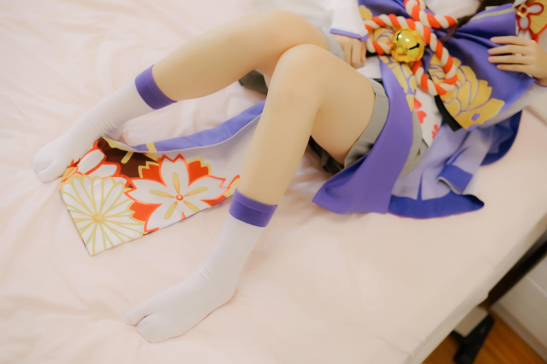 [cosplay] 少女映画 - 阴阳师 雪女：翘臀露穴学生装大尺度角色还原 96P