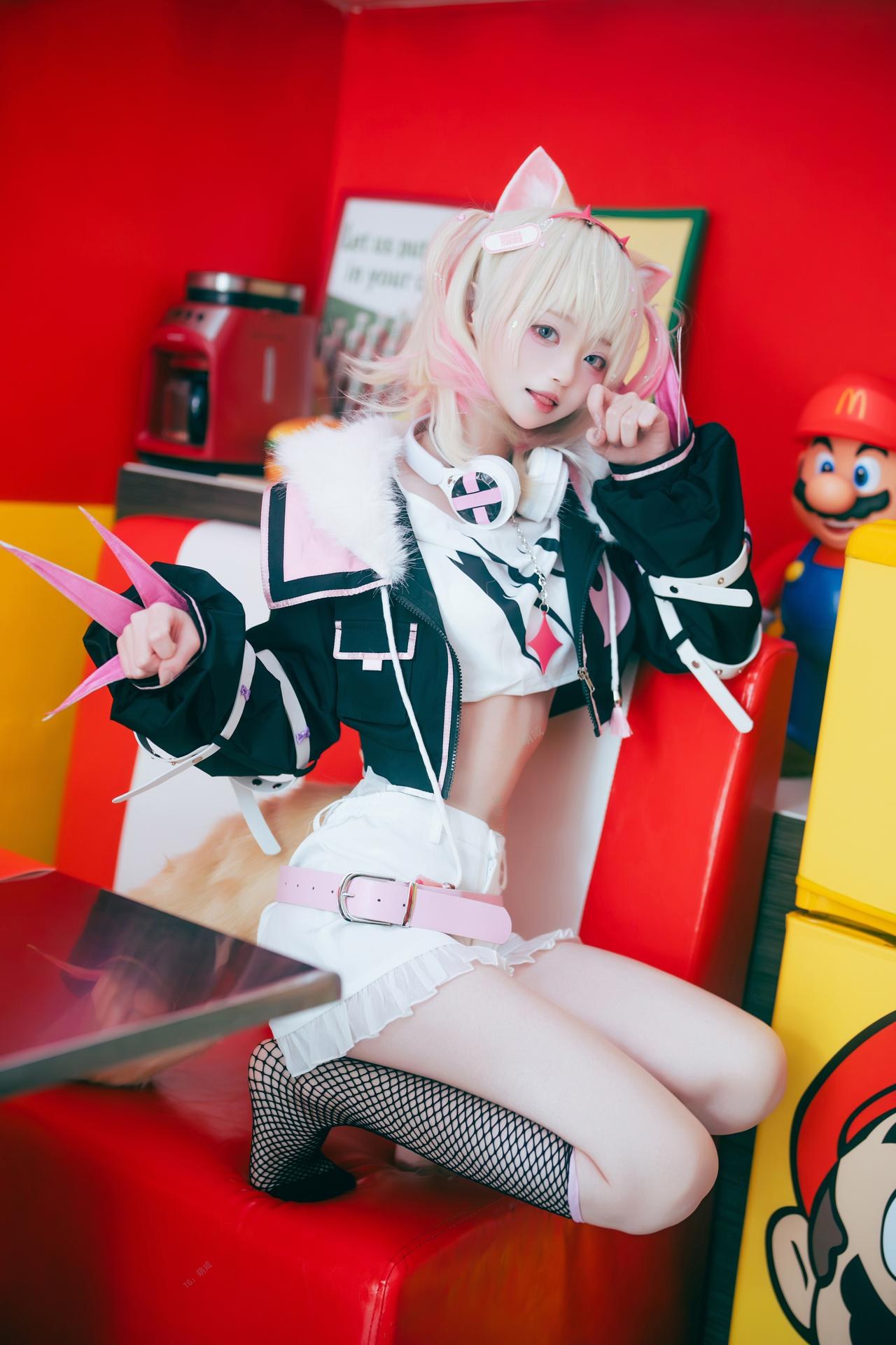 [Cosplay] Irisuare( - เซ็ต Red White Kemonomimi Video 23P1V