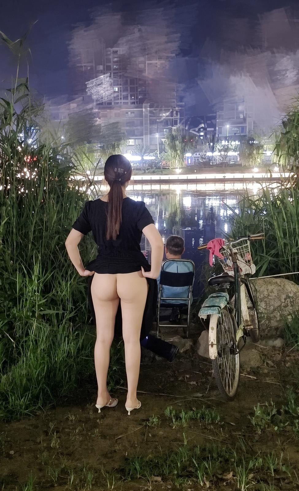 [Private] Qinger - Curvy Public Exposure Baihu Video Set 239P105V